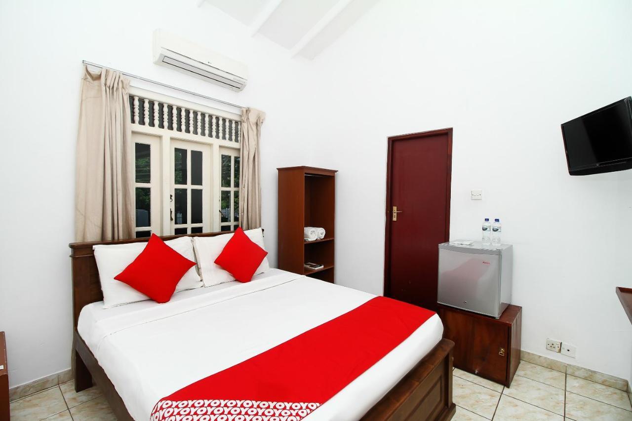 Hotel Empryean Katunayaka Екстериор снимка