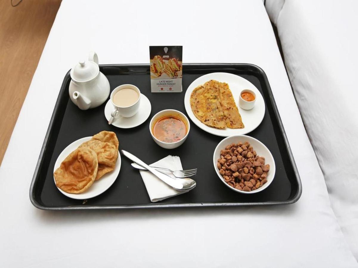 Hotel Empryean Katunayaka Екстериор снимка